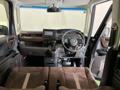 �ɥ饤�С����濴�˼����˼꤬�Ϥ����֤ˣ��ԥ��쥯�ȥ�С��䥨�������͡��������å��ʤɤ����֡��������ͥ��Ƥ��ޤ� 2