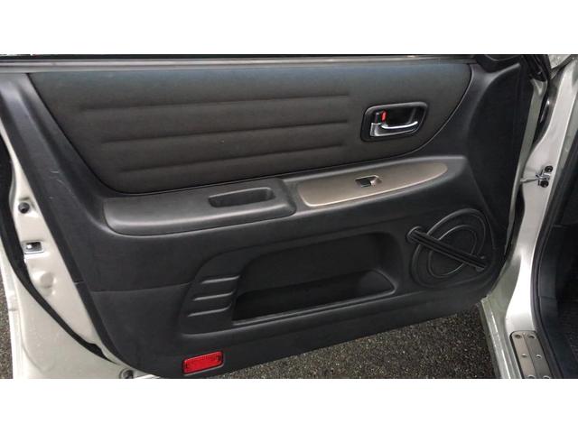 アルテッツァ RS200 Zエディション ボディー純正色全塗装 ヘッドライト磨きクリア塗装 内装リフレッシュ タイミングベルト交換 新品KOYOラジエター、エンジン燃焼室・インテークバルブ・スロットル・エアフロ清掃(31枚目)