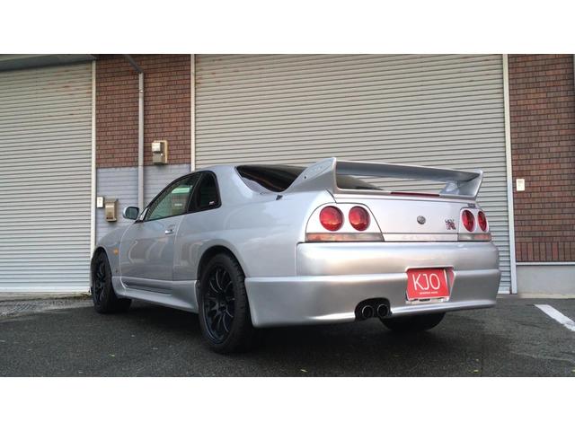 NISSAN SKYLINE GT-R