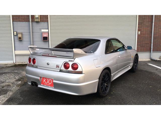 NISSAN SKYLINE GT-R