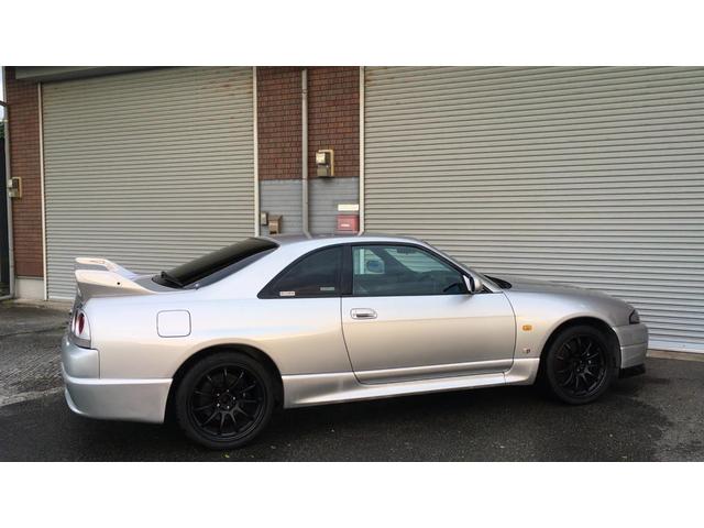 NISSAN SKYLINE GT-R