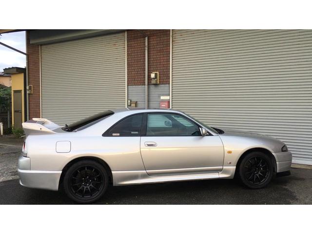 NISSAN SKYLINE GT-R