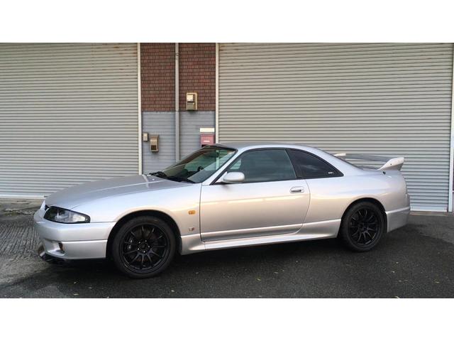 NISSAN SKYLINE GT-R