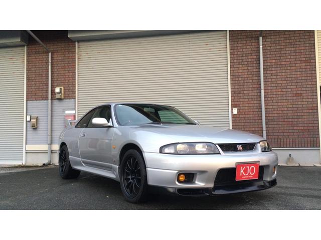 NISSAN SKYLINE GT-R