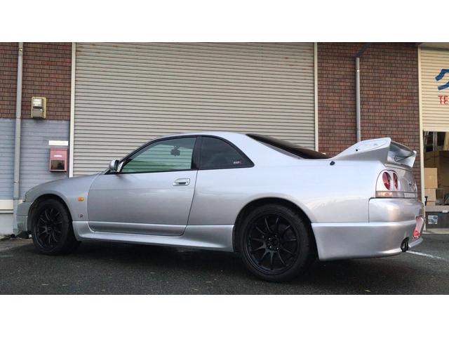 NISSAN SKYLINE GT-R