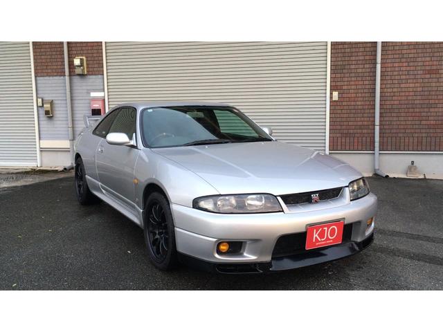 NISSAN SKYLINE GT-R