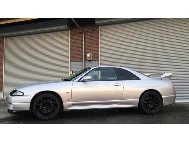 NISSAN SKYLINE GT-R
