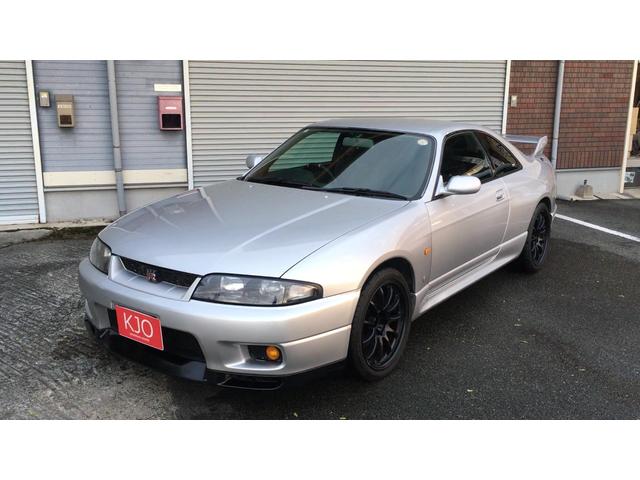 NISSAN SKYLINE GT-R