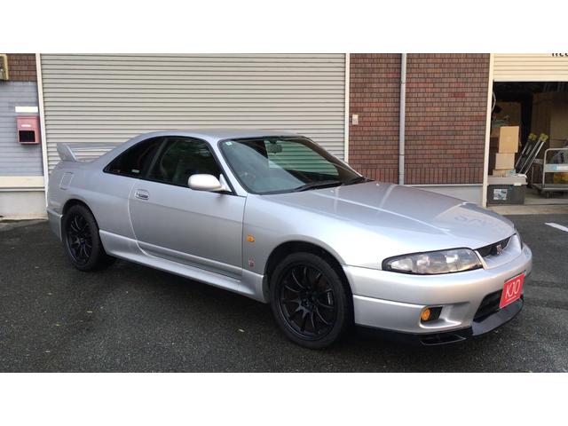 NISSAN SKYLINE GT-R