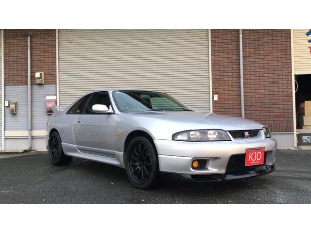 NISSAN SKYLINE GT-R