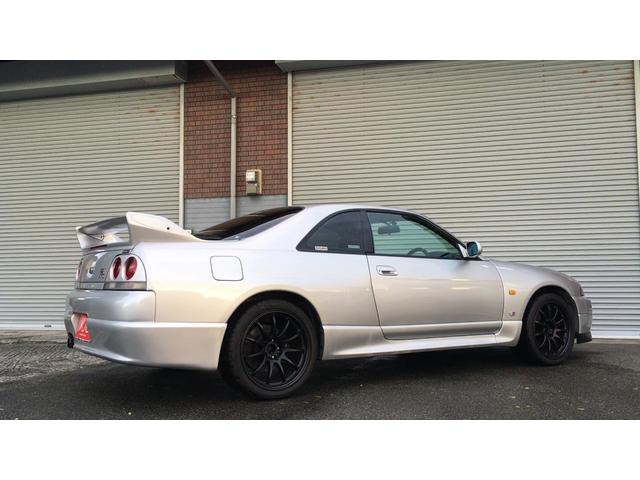 NISSAN SKYLINE GT-R