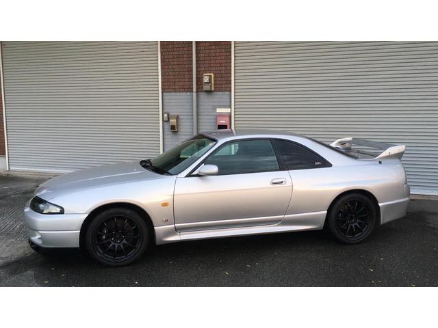 NISSAN SKYLINE GT-R