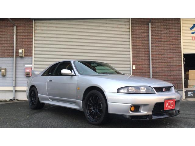 NISSAN SKYLINE GT-R