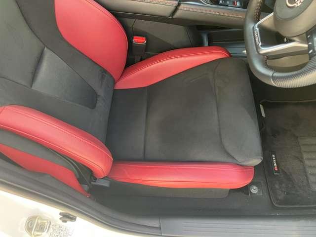 オーラ ニスモ　カーテンエアバッグ　エマブレ　インテリキー　ＥＴＣ　ドラレコ　車線逸脱警報　ワンセグ　キーフリーシステム　ダブルエアバック　定期点検記録簿　アルミホイール　運転席エアバッグ　メモリーナビ　ナビＴＶ（8枚目）