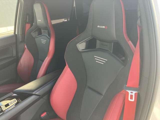 オーラ ニスモ　カーテンエアバッグ　エマブレ　インテリキー　ＥＴＣ　ドラレコ　車線逸脱警報　ワンセグ　キーフリーシステム　ダブルエアバック　定期点検記録簿　アルミホイール　運転席エアバッグ　メモリーナビ　ナビＴＶ（10枚目）