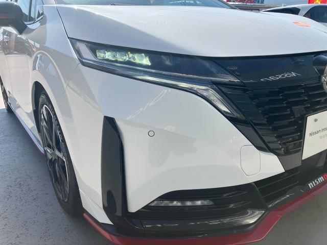 オーラ ニスモ　カーテンエアバッグ　エマブレ　インテリキー　ＥＴＣ　ドラレコ　車線逸脱警報　ワンセグ　キーフリーシステム　ダブルエアバック　定期点検記録簿　アルミホイール　運転席エアバッグ　メモリーナビ　ナビＴＶ（52枚目）