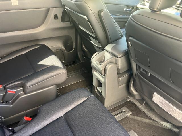 セレナ e-パワー ハイウェイスターV 自動(被害軽減)ブレーキ LDP 追従クルーズ LEDランプ 寒冷地仕様 バックモニター アルミホイール ドライブレコーダ ETC 記録簿 盗難防止システム スマートキー 1オナ オートエアコン(42枚目)