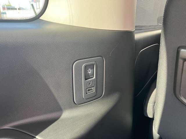 セレナ ｅ－パワー　ハイウェイスターＶ　３６０°カメラ　エマジェンシーブレーキ　１オナ　スマキー　バックカメラ　ＬＥＤ　レーンアシスト　点検記録簿付　ＥＴＣ　ドラレコ　Ａストップ　イモビ　サイドカーテンエアバック　フルオートエアコン　ＡＢＳ（12枚目）