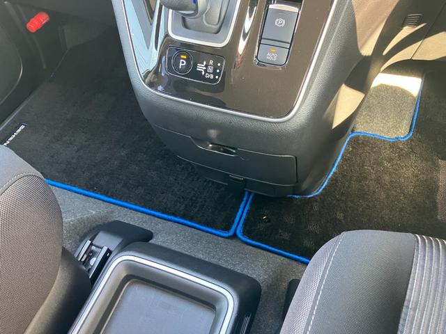 セレナ ｅ－パワー　ハイウェイスターＶ　３６０°カメラ　エマジェンシーブレーキ　１オナ　スマキー　バックカメラ　ＬＥＤ　レーンアシスト　点検記録簿付　ＥＴＣ　ドラレコ　Ａストップ　イモビ　サイドカーテンエアバック　フルオートエアコン　ＡＢＳ（31枚目）