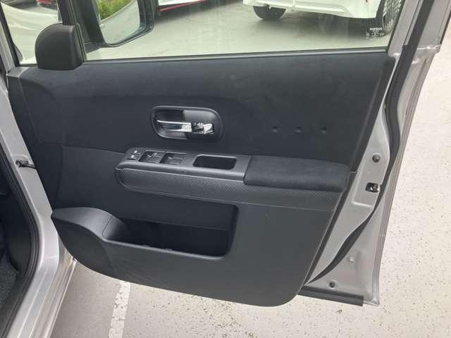 ラフェスタ ジョイＸ　バックモニター　キーレスエントリー　ワンセグ　両側スライド左側パワースライドドア　ＥＴＣ　オートエアコン　ＡＢＳ　パワーステアリング　メモリーナビ　パワーウィンドウ　エアバッグ　ダブルエアバック（5枚目）