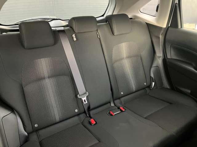 ���㕔���ȁ���Ȃ���l�̕��ł�����������X�y�[�X���m�ہB�������[���V�[�g�̃N�b�V�������_�炩�������O�h���C�u�̔�J���y�����Ă���܂��B