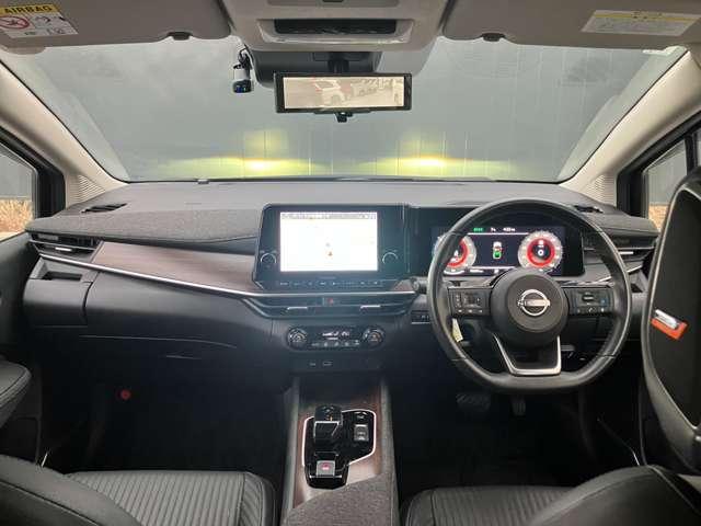 オーラ １．２　Ｇ　レザーエディション　ワンオーナー　ニッサンコネクトナビ　ワンオーナ　追突防止　レーダークルーズ　車線逸脱警報装置　ＬＥＤ　ドライブレコーダー　盗難防止　記録簿　バックモニター　ＥＴＣ　インテリジェントキー　メモリーナビゲーション　ＡＷ　キーレスエントリー（4枚目）