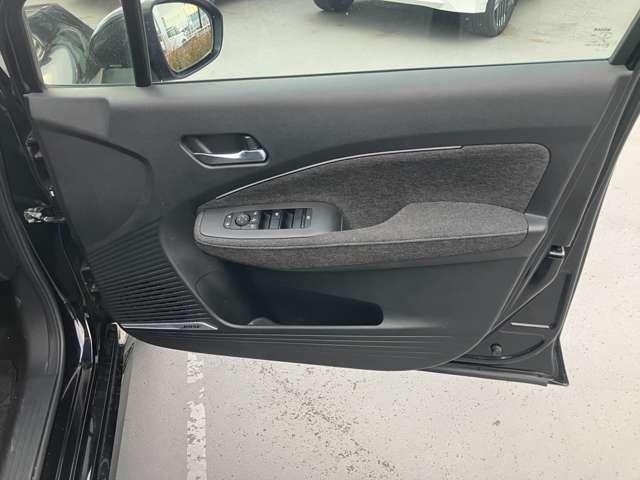 オーラ １．２　Ｇ　レザーエディション　ワンオーナー　ニッサンコネクトナビ　ワンオーナ　追突防止　レーダークルーズ　車線逸脱警報装置　ＬＥＤ　ドライブレコーダー　盗難防止　記録簿　バックモニター　ＥＴＣ　インテリジェントキー　メモリーナビゲーション　ＡＷ　キーレスエントリー（6枚目）