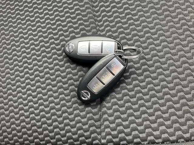 �C���e���W�F���g�L�[�@�L�[���|�P�b�g�Ȃǂɓ���Ă����΁A���N�G�X�g�X�C�b�`�����������ŁA�h�A�̃��b�N�E�A�����b�N���ł��G���W���̎n���E��~���L�[�����o�����ƂȂ��ł��܂��B