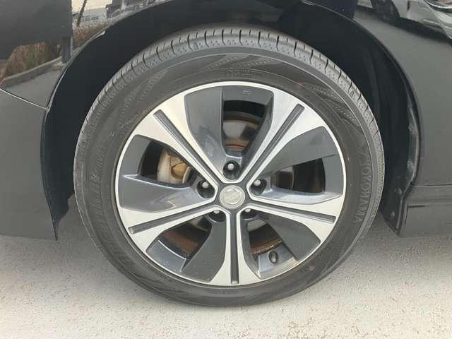 リーフ Ｘ　ワンオーナー　コネクトナビ　ＥＴＣ　レーンキープアシスト　メモリナビ　ＬＥＤヘッド　シートヒータ　記録簿　ＥＴＣ　ドラレコ　ナビＴＶ　イモビライザー　Ｗエアバッグ　パワーウィンドウ　ワンオーナー（35枚目）