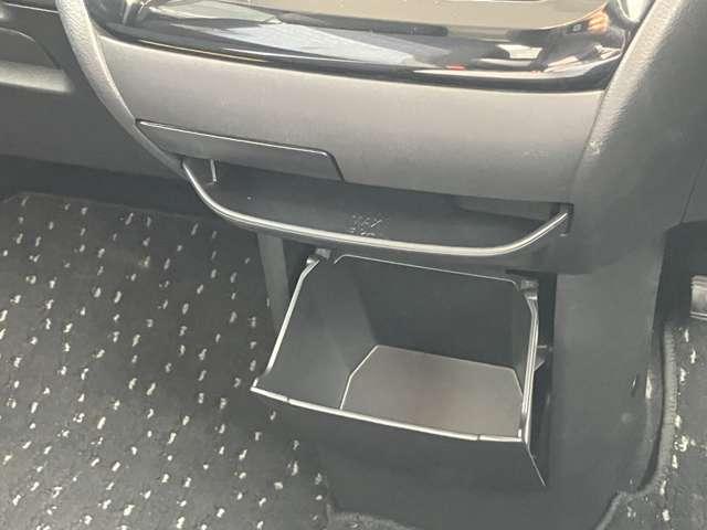 ルークス ６６０　ハイウェイスターＸ　ワンオーナー　９インチナビ　ＥＴＣ２０　誤発進抑制装置　アラウンドビュモニター　ワンオ－ナ－　左右パワースライドドア　ＡＷ　ＳＲＳ　キーフリーシステム　ドライブレコーダ　地デジ　車線逸脱防止　ＥＴＣ（19枚目）