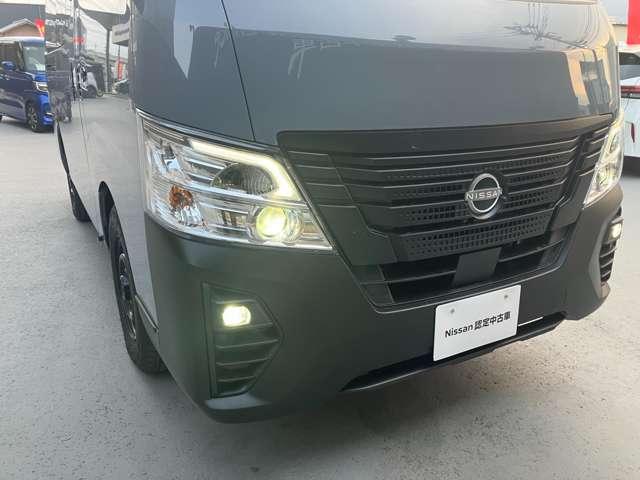 キャラバン 2.0 プレミアムGX ロングボディ マルチベッド テーブル 当社試乗車UP 折り畳みベッド テーブル (42枚目)