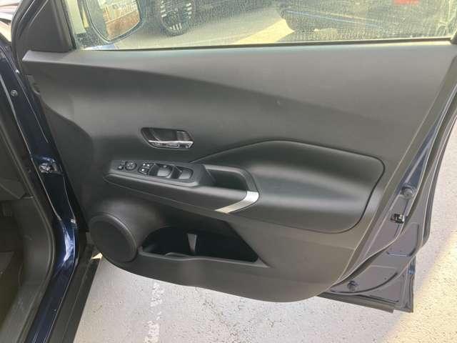 キックス １．２　Ｘ　（ｅ－ＰＯＷＥＲ）　当社試乗車ＵＰ　９インチナビ　ＡＢＳ　エアコン　パワーウィンドウ　衝突被害軽減ブレーキ　フルセグＴＶ　ＬＥＤヘッドランプ　レーダークルーズコントロール　スマートキー　アイドリングストップ　ワンオーナー（6枚目）