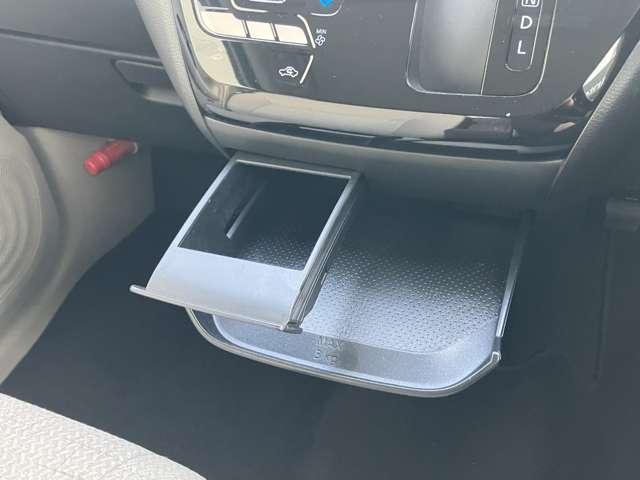 デイズ Ｘ　当社社用車ＵＰ　９インチナビ　アイドリングストップ付き　地デジフルセグ　エマ－ジェンシ－ブレ－キ　インテリキ－　運転席エアバッグ　全周囲モニタ　サイドエアバック　車線逸脱警報　イモビライザー　記録簿（23枚目）