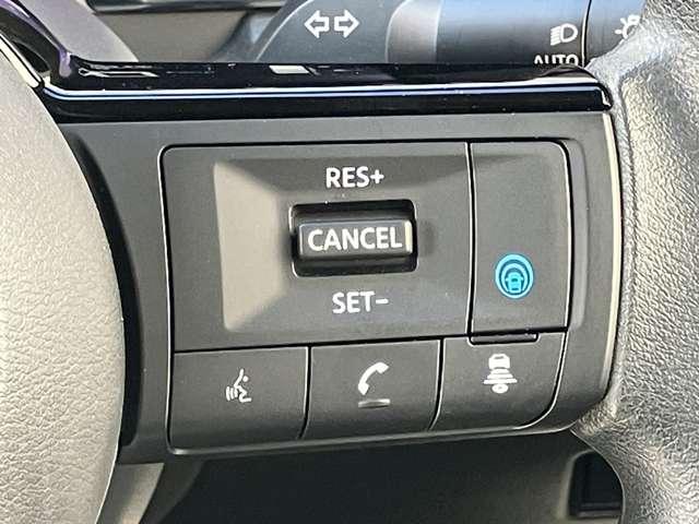 ノート 　当社試乗車ＵＰ　ニッサンコネクトナビ　インテリジェントクルーズ　助手席エアバック　ＰＳ　ＰＷ　盗難防止　地デジ　キーフリーシステム　【ＬＥＤヘッドライト】　ＡＡＣ　記録簿付き　ワンオ－ナ－車　ＥＴＣ（11枚目）