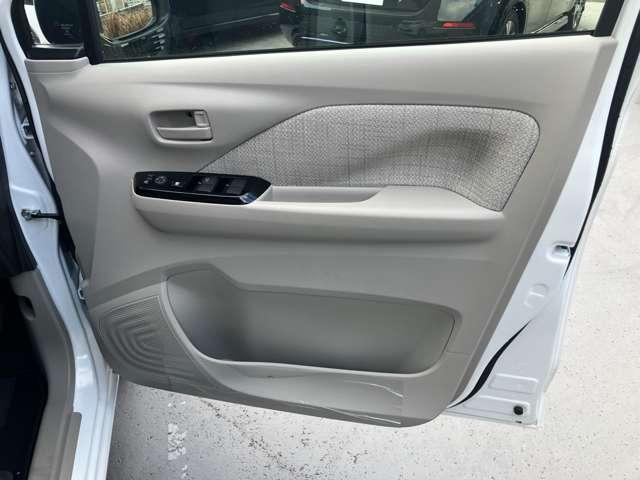 デイズ Ｘ　当社社用車ＵＰ　９インチナビＭＭ２２３Ｄ－Ｌ　アイドリングストップ付き　地デジフルセグ　エマ－ジェンシ－ブレ－キ　オートハイビーム　試乗車ＵＰ　インテリキ－　運転席エアバッグ　全周囲モニタ　記録簿（6枚目）