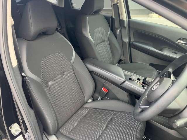 �N�b�V�������\�������A���悭�̂��z�[���h���Ă����t�����g�V�[�g�Ȃ̂ŁA�������Ƃ����^�]���y����Œ����܂��B