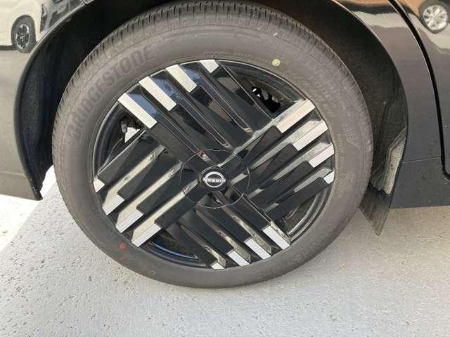 オーラ １．２　Ｇ　当社社用車ＵＰ　ニッサンコネクトナビ　盗難防止装置　アダプティブクルコン　エマージェンシーＢ　ワンオナ　ＴＶナビ　地デジ　キーレス　スマキー　レーンキープアシスト　ＬＥＤヘッドランプ　元試乗車　ＥＴＣ（29枚目）