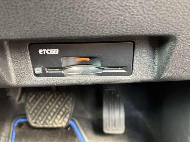 リーフ オーテック　ＭＯＰナビ　バックモニター　プロパイロット　衝突軽減ブレーキ　オートハイビーム　ＬＥＤライト　スマートキー　シートヒーター　バックモニター　フルオートエアコン　メモリーナビ　ＥＴＣ　アルミホイール（22枚目）