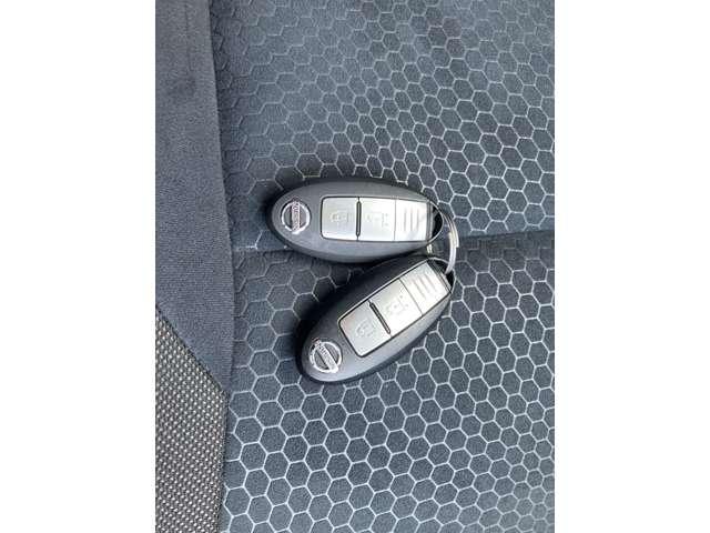 �C���e���W�F���g�L�[�@�L�[���|�P�b�g�Ȃǂɓ���Ă����΁A���N�G�X�g�X�C�b�`�����������ŁA�h�A�̃��b�N�E�A�����b�N���ł��G���W���̎n���E��~���L�[�����o�����ƂȂ��ł��܂��B