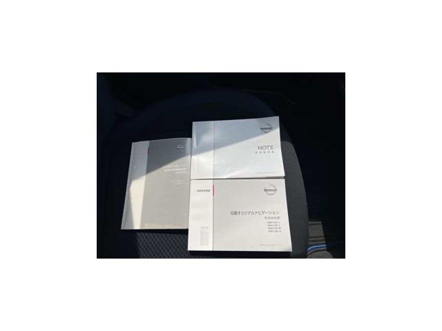 �C���e���W�F���g�L�[�@�L�[���|�P�b�g�Ȃǂɓ���Ă����΁A���N�G�X�g�X�C�b�`�����������ŁA�h�A�̃��b�N�E�A�����b�N���ł��G���W���̎n���E��~���L�[�����o�����ƂȂ��ł��܂��B