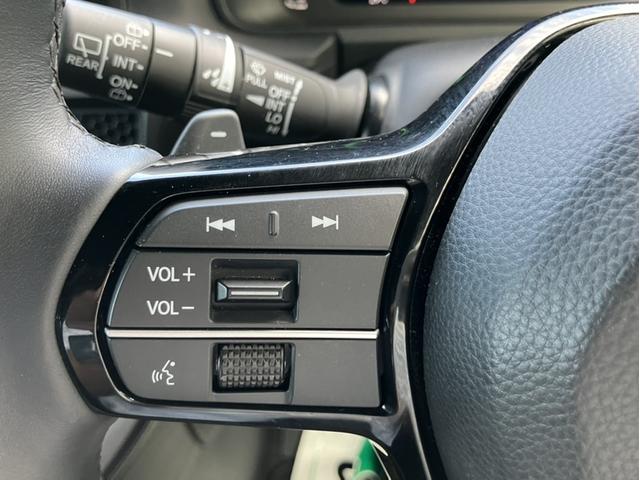 ステップワゴン ｅ：ＨＥＶスパーダ　ワンオーナー・９インチナビ・ルーフモニター・マルチビューカメラ・オットマンシート・ＴＶ・ＵＳＢ／Ｂｌｕｅｔｏｏｔｈ接続・パワーテールゲート・トリプルゾーンフルオートエアコン・両側パワースライドドア（17枚目）