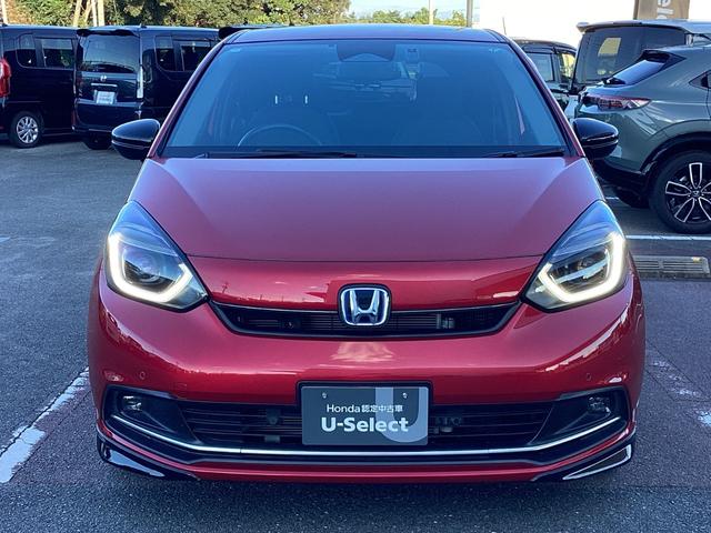 フィット ｅ：ＨＥＶホームブラックスタイル　当社デモカー・ディスプレイオーディオ／ＨＤＭＩ／ＵＳＢ／Ｂｌｕｅｔｏｏｔｈ接続・リアカメラ・前後ドラレコ・ＥＴＣ・ＬＥＤヘッドライト・衝突軽減ブレーキ・クルーズコントロール・スマートキー　Ｂカメラ（2枚目）