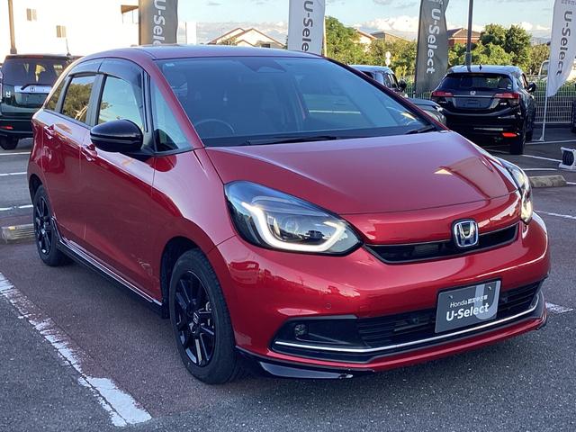 フィット ｅ：ＨＥＶホームブラックスタイル　当社デモカー・ディスプレイオーディオ／ＨＤＭＩ／ＵＳＢ／Ｂｌｕｅｔｏｏｔｈ接続・リアカメラ・前後ドラレコ・ＥＴＣ・ＬＥＤヘッドライト・衝突軽減ブレーキ・クルーズコントロール・スマートキー　Ｂカメラ（3枚目）