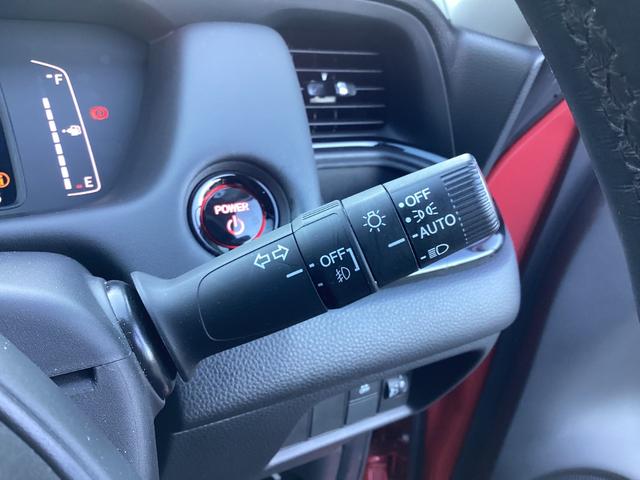 フィット ｅ：ＨＥＶホームブラックスタイル　当社デモカー・ディスプレイオーディオ／ＨＤＭＩ／ＵＳＢ／Ｂｌｕｅｔｏｏｔｈ接続・リアカメラ・前後ドラレコ・ＥＴＣ・ＬＥＤヘッドライト・衝突軽減ブレーキ・クルーズコントロール・スマートキー　Ｂカメラ（16枚目）