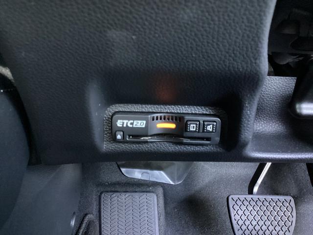 ヴェゼル ｅ：ＨＥＶＺ　当社デモカー・ナビ・マルチビューカメラ・ワイヤレス充電・前後ドラレコ・パワーテールゲート・プレミアムオーディオ・ブラインドスポットインフォメーション・ＥＴＣ２．０・ＬＥＤヘッドライト・衝突軽減ブレーキ（19枚目）