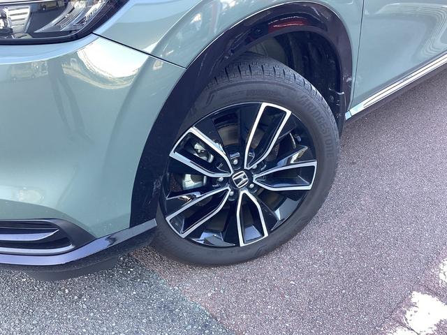 ヴェゼル ｅ：ＨＥＶＺ　当社デモカー・ナビ・マルチビューカメラ・ワイヤレス充電・前後ドラレコ・パワーテールゲート・プレミアムオーディオ・ブラインドスポットインフォメーション・ＥＴＣ２．０・ＬＥＤヘッドライト・衝突軽減ブレーキ（32枚目）