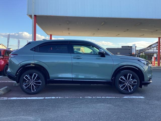 ヴェゼル ｅ：ＨＥＶＺ　当社デモカー・ナビ・マルチビューカメラ・ワイヤレス充電・前後ドラレコ・パワーテールゲート・プレミアムオーディオ・ブラインドスポットインフォメーション・ＥＴＣ２．０・ＬＥＤヘッドライト・衝突軽減ブレーキ（37枚目）