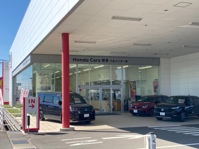 ヴェゼル ｅ：ＨＥＶＺ　当社デモカー・ナビ・マルチビューカメラ・ワイヤレス充電・前後ドラレコ・パワーテールゲート・プレミアムオーディオ・ブラインドスポットインフォメーション・ＥＴＣ２．０・ＬＥＤヘッドライト・衝突軽減ブレーキ（56枚目）