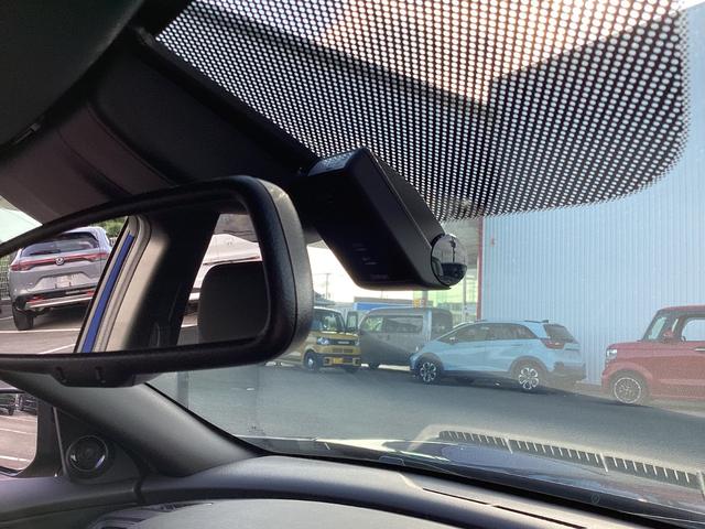 シビック ハッチバック 6MT・ナビ・リアカメラ・ダウンサス・社外マフラー・無限テールレンズ・LEDヘッドライト・ドラレコ・ETC・衝突軽減ブレーキ・オートエアコン 追突軽減ブレーキ 1オーナー Bモニター 整備記録簿(10枚目)