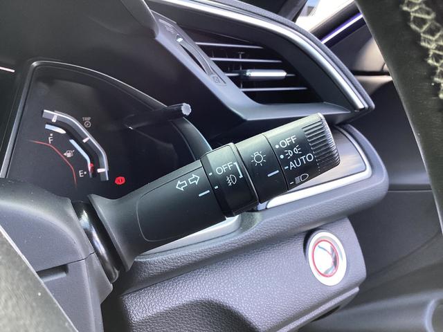 シビック ハッチバック 6MT・ナビ・リアカメラ・ダウンサス・社外マフラー・無限テールレンズ・LEDヘッドライト・ドラレコ・ETC・衝突軽減ブレーキ・オートエアコン 追突軽減ブレーキ 1オーナー Bモニター 整備記録簿(17枚目)